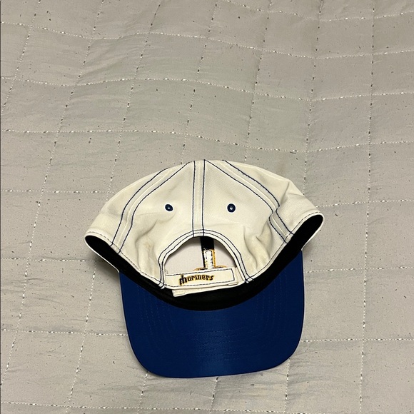 Mariners Retro White and Blue Hat - Picture 2 of 2